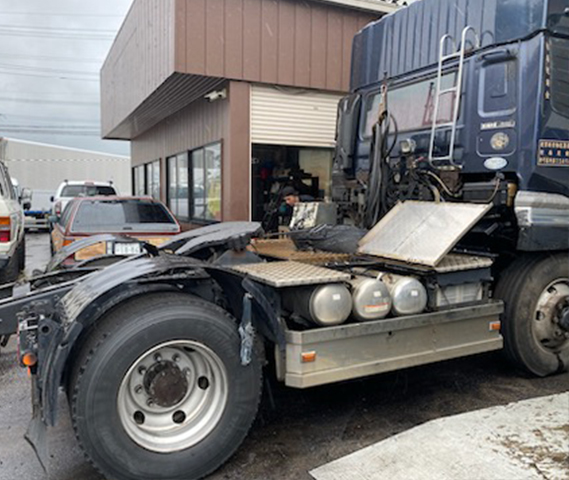 トレーラーヘッド トレーラー台車車検・修理